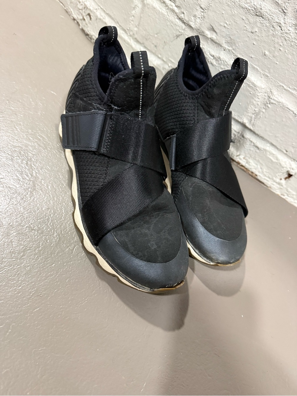 Sorel Kinetic Sneakers in Black